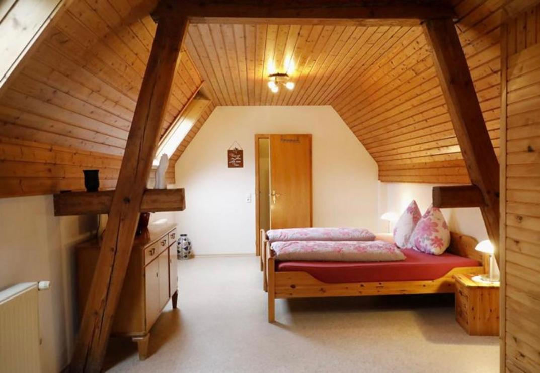 Gaestezimmer Weingut Roesch